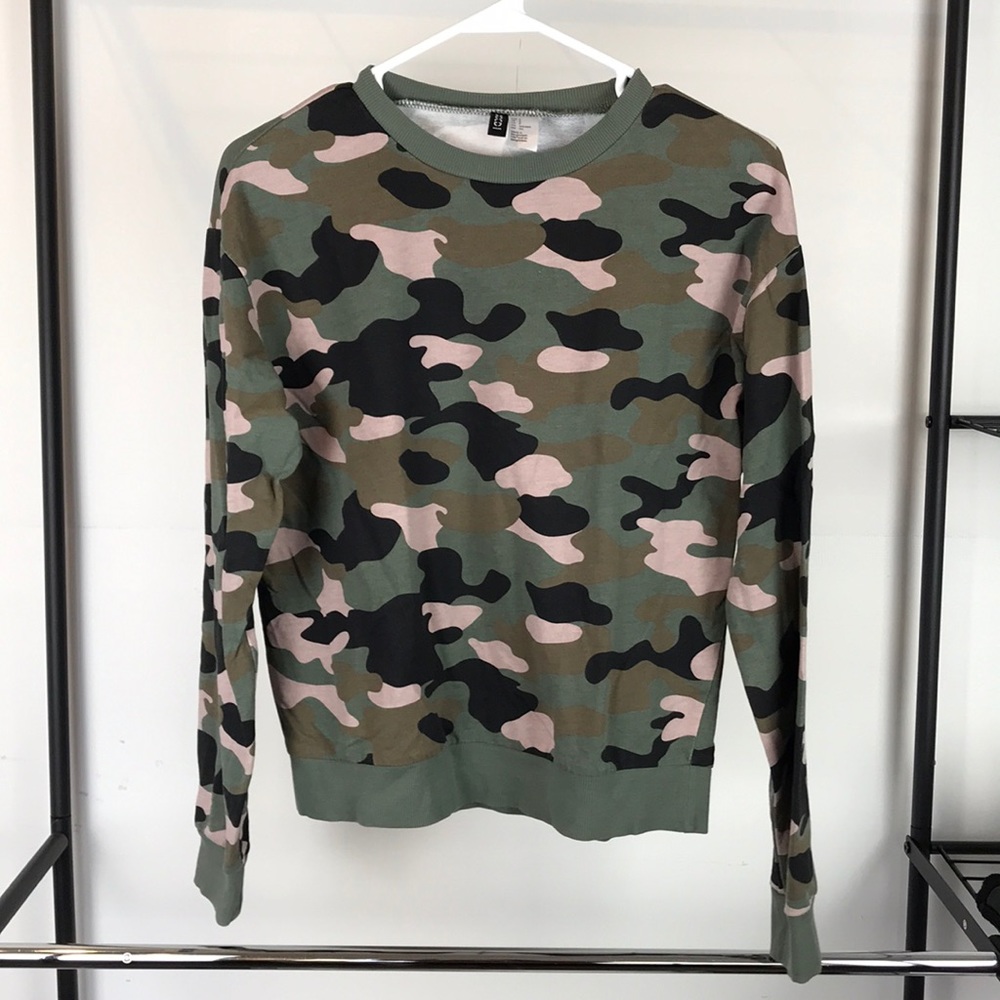 H&M Camo Long Sleeve Top Sz S
